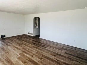 937 E 700 S in Clearfield, UT - Building Photo - Building Photo