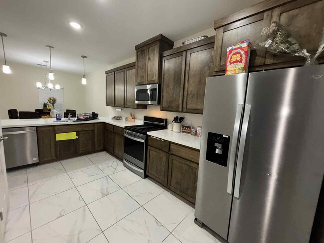 5821 Colegio Ln in Laredo, TX - Building Photo - Building Photo