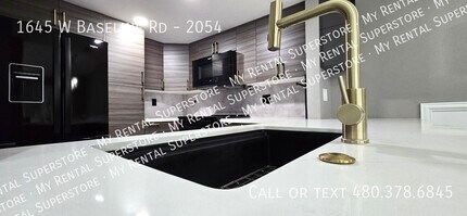 1645 W Baseline Rd in Mesa, AZ - Building Photo - Building Photo