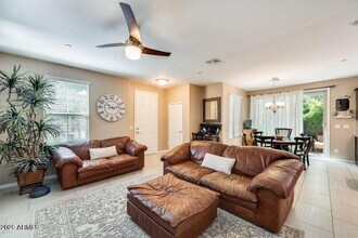 9160 W Coolbrook Ave in Peoria, AZ - Building Photo - Building Photo
