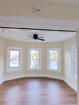 142 Hillside Ave, Unit 2 in Shelton, CT - Building Photo