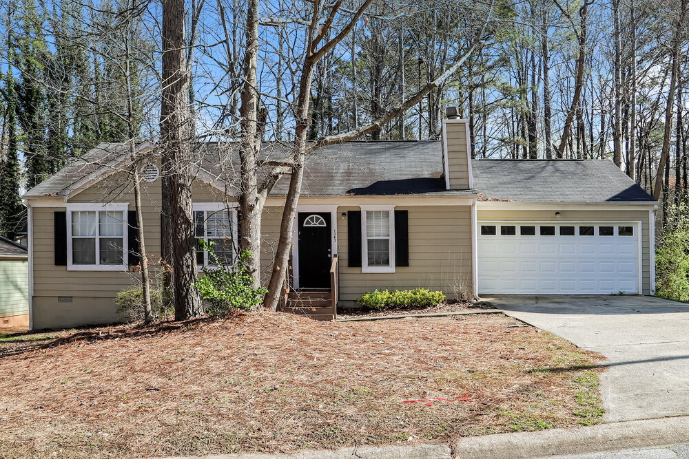 1343 Ling Dr in Austell, GA - Building Photo