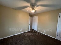 115 Brookside Dr photo'