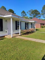 3935 Rodnor Forest Ln in Albany, GA - Building Photo