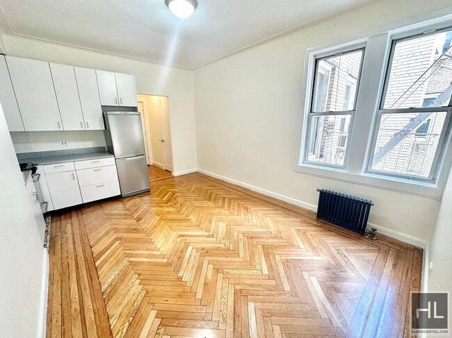 117 W 13th St in New York, NY - Building Photo - Building Photo