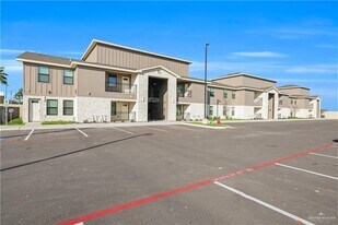 16 N 23rd St in McAllen, TX - Building Photo