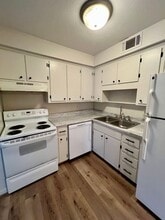 2119 Electric Rd in Cave Spring, VA - Building Photo - Building Photo