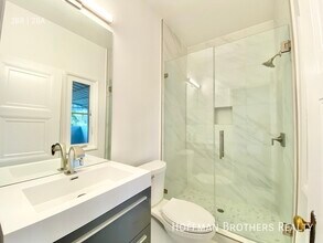 1407 Laurel Ave in West Hollywood, CA - Building Photo - Building Photo