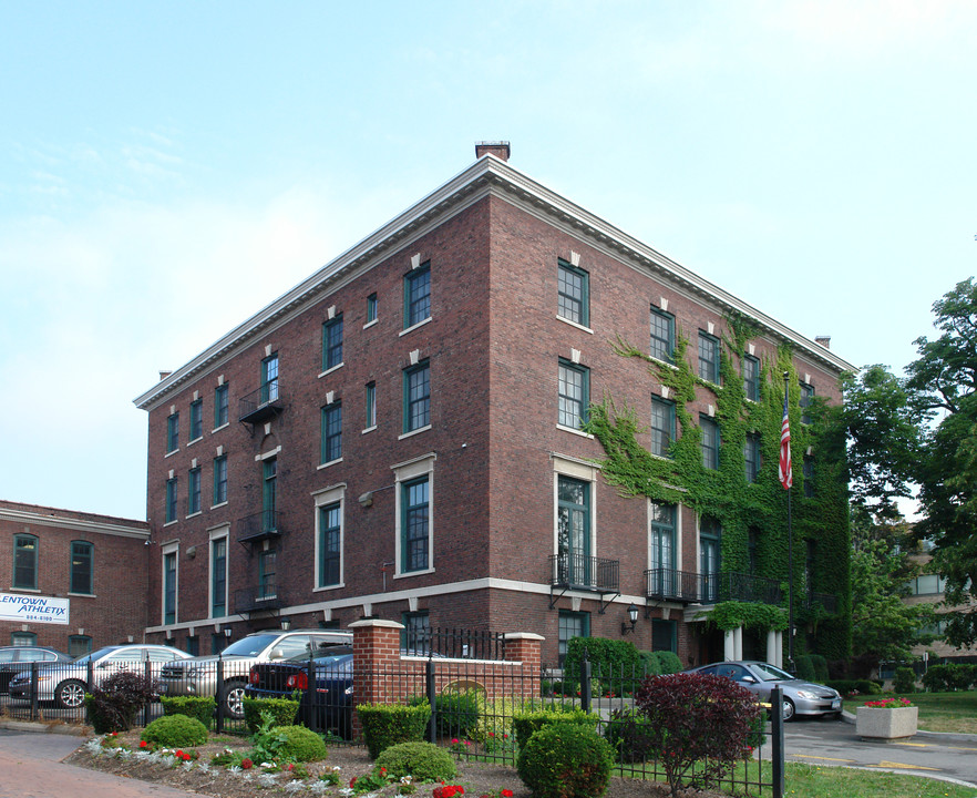 The Bellasara in Buffalo, NY - Foto de edificio