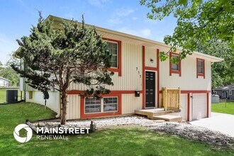 717 N Osage Trail in Independence, MO - Building Photo - Building Photo