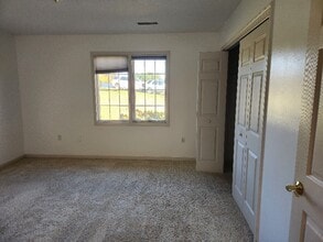 1105 Estate Dr in Johnson City, TN - Building Photo - Building Photo