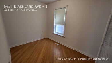 5454 N Ashland Ave in Chicago, IL - Foto de edificio - Building Photo