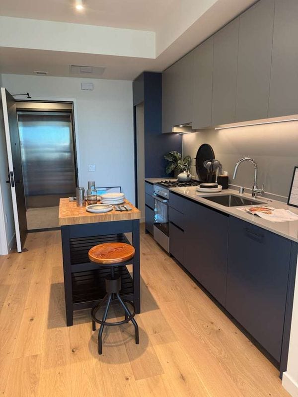 395 6th St in San Francisco, CA - Building Photo - Building Photo