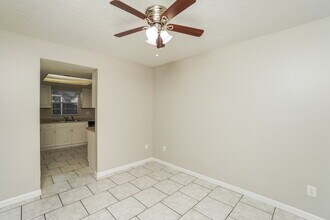 308 Timber Creek Dr in Brandon, FL - Foto de edificio - Building Photo