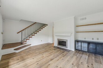 98 La Rue Pl NW in Atlanta, GA - Building Photo - Building Photo