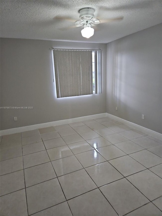 1249 SW 46th Ave in Pompano Beach, FL - Building Photo - Building Photo