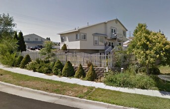 5921 Trowbridge Way in Kearns, UT - Building Photo - Building Photo