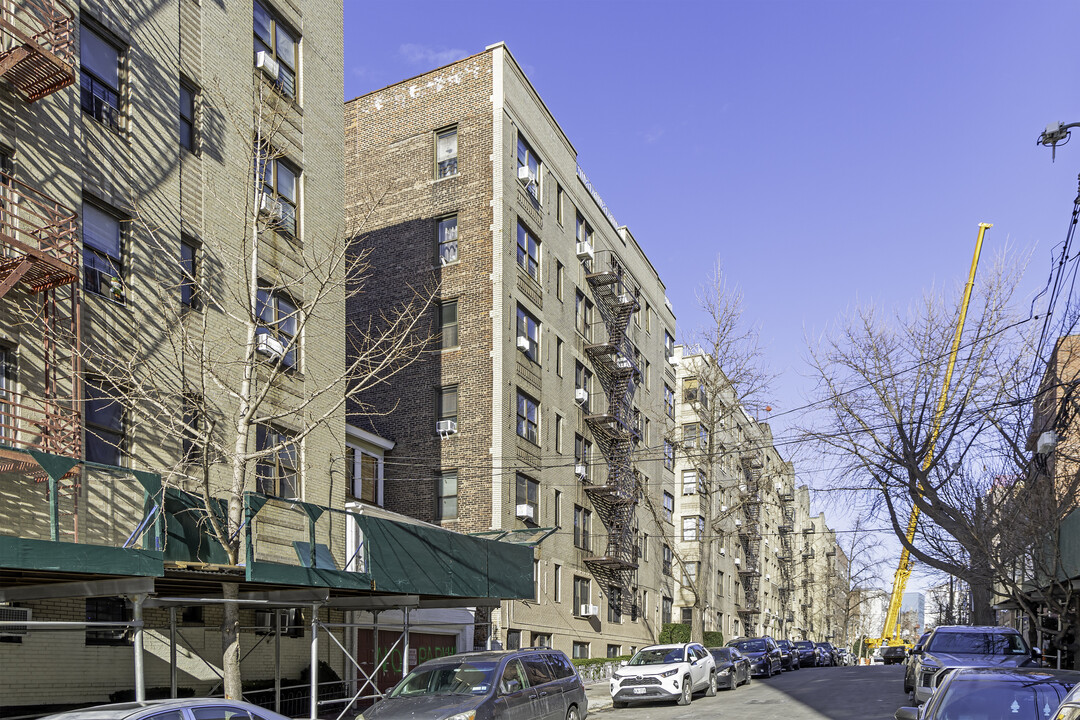 2685 Creston Avenue in Bronx, NY - Building Photo