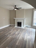 404 E 8th St in Alton, IL - Building Photo