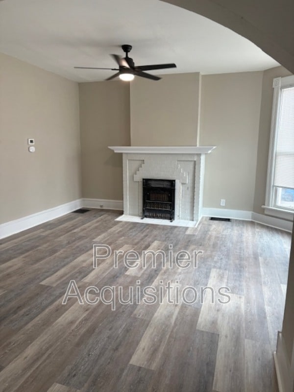 property at 404 E 8th St