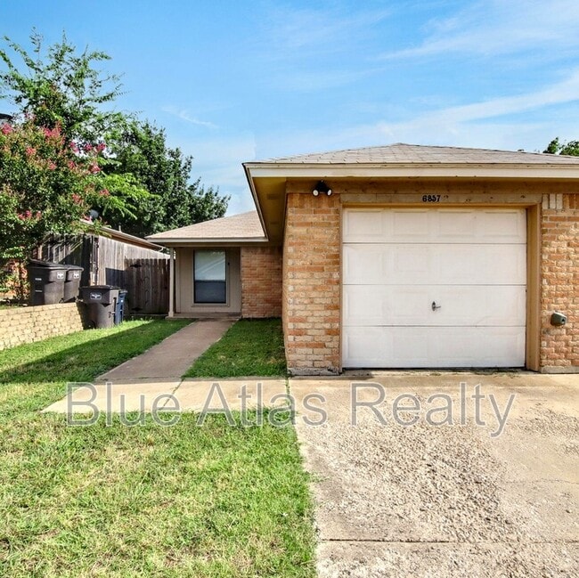 property at 6857 S Creek Dr