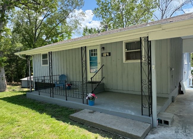 184 S Heatherwood Rd in Shell Knob, MO - Building Photo - Building Photo