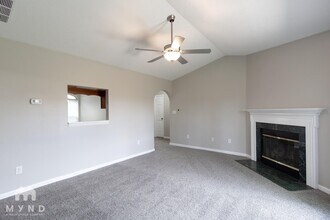 2205 Autumn Creek Dr in Indianapolis, IN - Building Photo - Building Photo