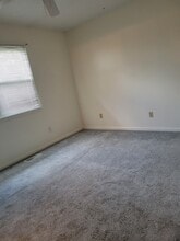 6512 El Rancho Rd in Louisville, KY - Foto de edificio - Building Photo