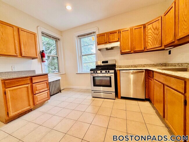 41 Orkney Rd, Unit 3