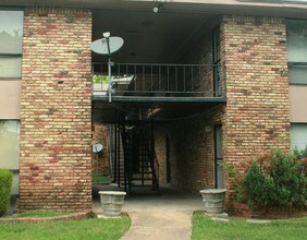 Peabody Station Apartments in Memphis, TN - Building Photo - Building Photo