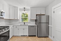 26 Felton Pl, Unit #1 in Melrose, MA - Building Photo - Building Photo