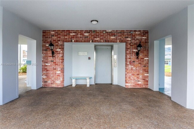 property at 2223 Park Ln