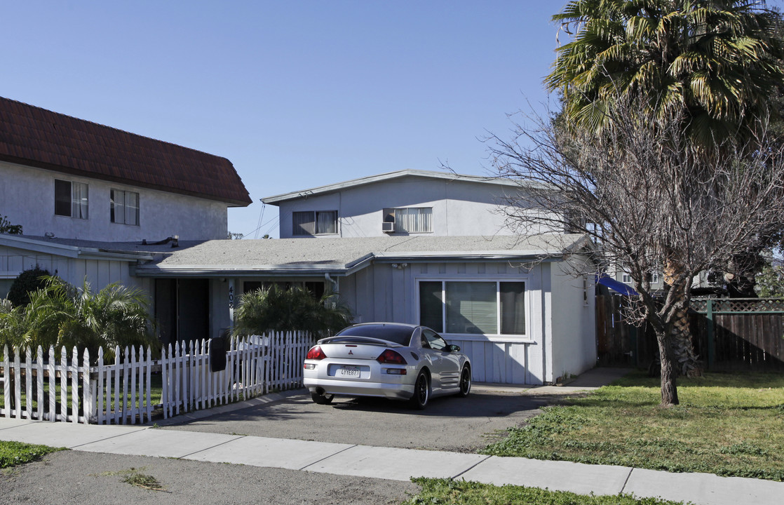 408-410 W 4th Ave in Escondido, CA - Building Photo