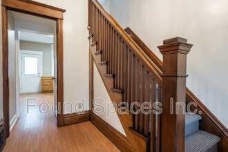 26 Rosslyn Ave N in Hamilton, ON - Building Photo - Building Photo