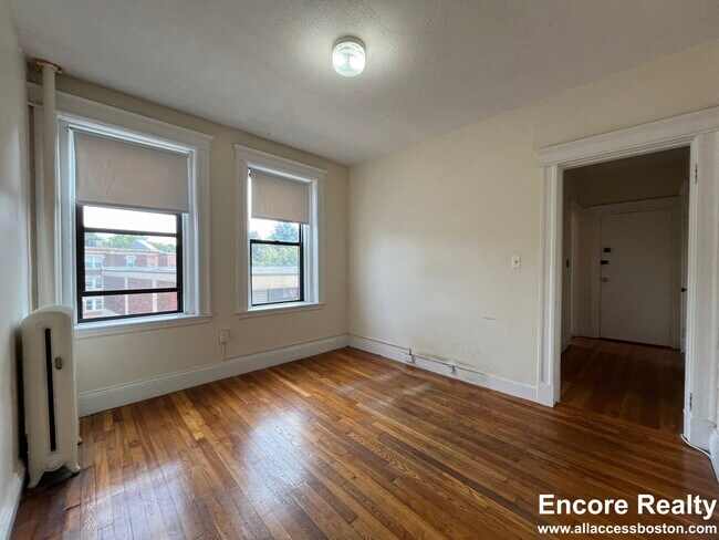 1144 Commonwealth Ave in Boston, MA - Building Photo - Building Photo