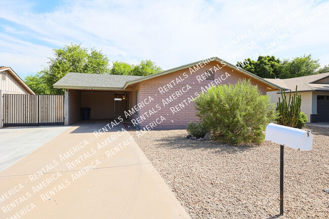 2156 E Yale Dr in Tempe, AZ - Building Photo - Building Photo
