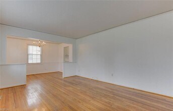 106 Hodges Manor Rd in Portsmouth, VA - Building Photo - Building Photo