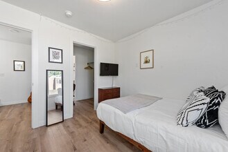 422 10th Ave E, Unit SI ID1035863P in Seattle, WA - Foto de edificio - Building Photo