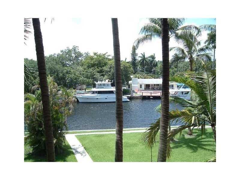 1350 River Reach Dr in Fort Lauderdale, FL - Building Photo