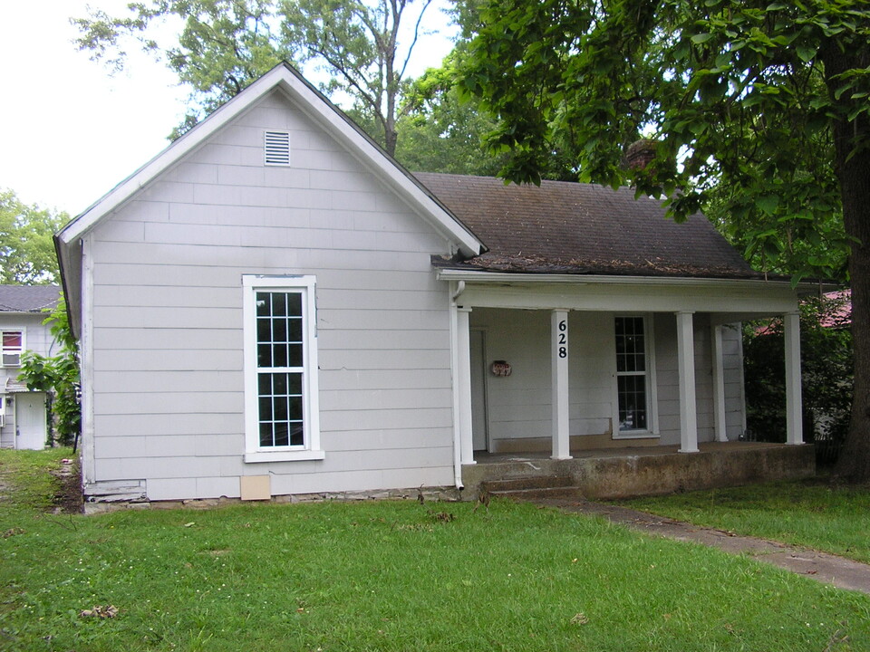 628 Woodford Ave in Bowling Green, KY - Building Photo