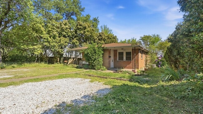 955 E 5th St in Chattanooga, TN - Building Photo - Building Photo