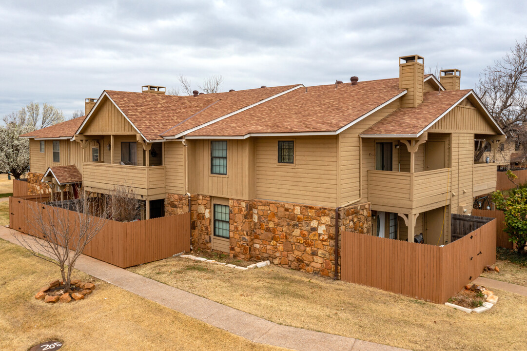 14415 N Pennsylvania Ave in Oklahoma City, OK - Building Photo