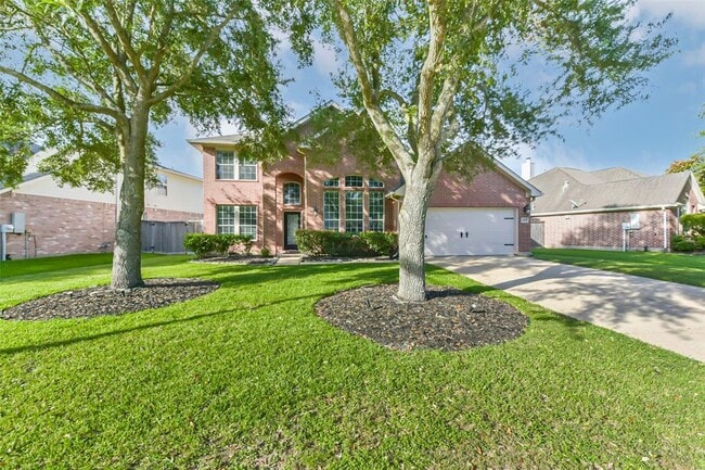 2812 Chinaberry Park Ln in League City, TX - Building Photo - Building Photo