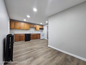 58 Canaan St in Carbondale, PA - Building Photo - Building Photo
