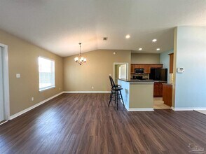 5866 Chi Chi Cir in Milton, FL - Building Photo - Building Photo