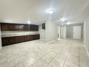 107 Altic St in Houston, TX - Building Photo - Building Photo