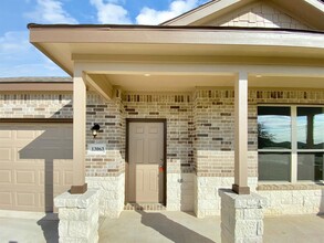 13063 Clear View Dr in Willis, TX - Building Photo - Building Photo