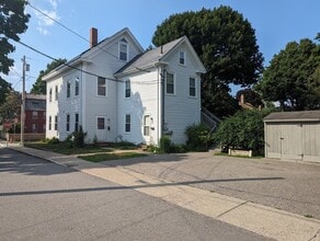 8 1/2-82 Russia St in Newburyport, MA - Building Photo - Building Photo