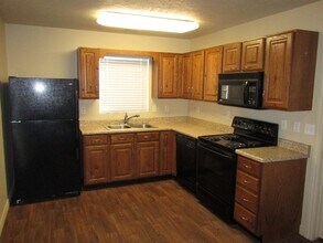 26 N Cameron St in Saratoga Springs, UT - Building Photo - Building Photo