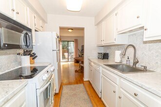 2429 Avenham Ave SW in Roanoke, VA - Building Photo - Building Photo